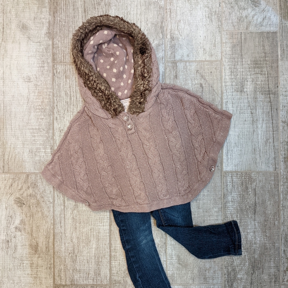 2T Toddler capelett, faux fur lined hood, shiny buttons